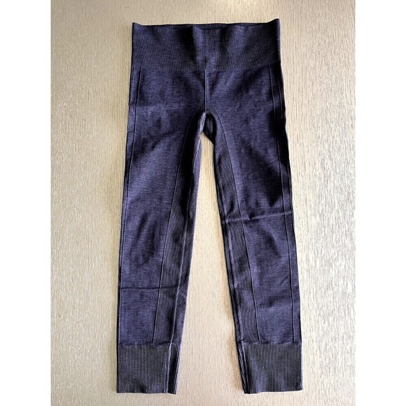 Lululemon Blue Zone In Crop Seamless Leggings Size 6 High Rise - Picture 1 of 4